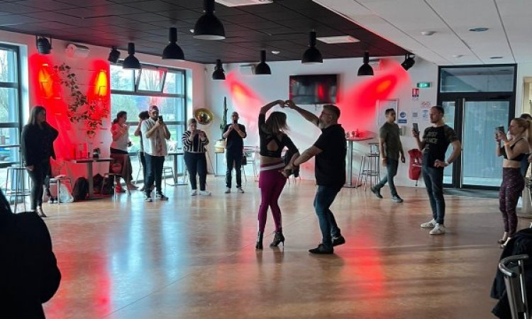Journée cours de danse + soirée dansante Pont de Vaux - Champions du monde